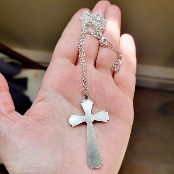 Vintage Silver Cross Necklace - Picture 8 of 8